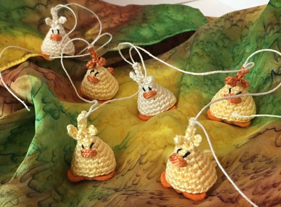 Bunting of mini chicks UK pdf pattern