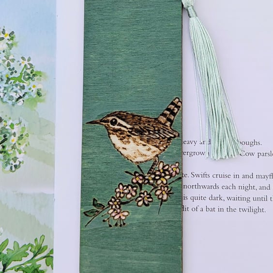Wren wooden bookmark, pyrography, unisex gift for a bird lover 
