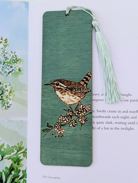 Wren wooden bookmark, pyrography, unisex gift for a bird lover 