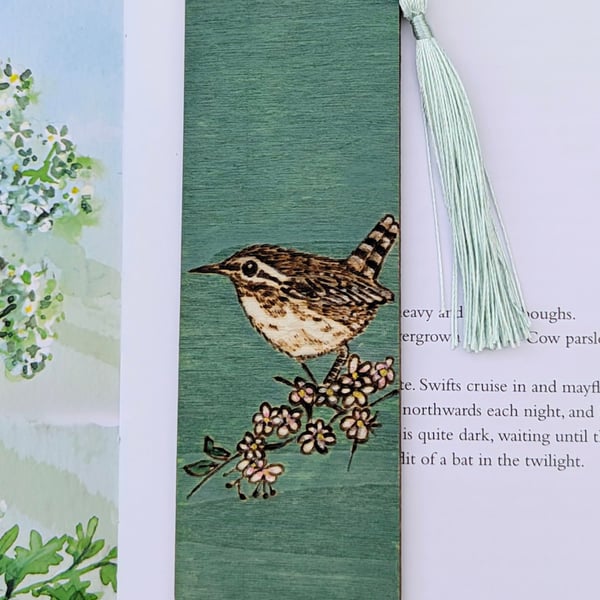 Wren wooden bookmark, pyrography, unisex gift for a bird lover 