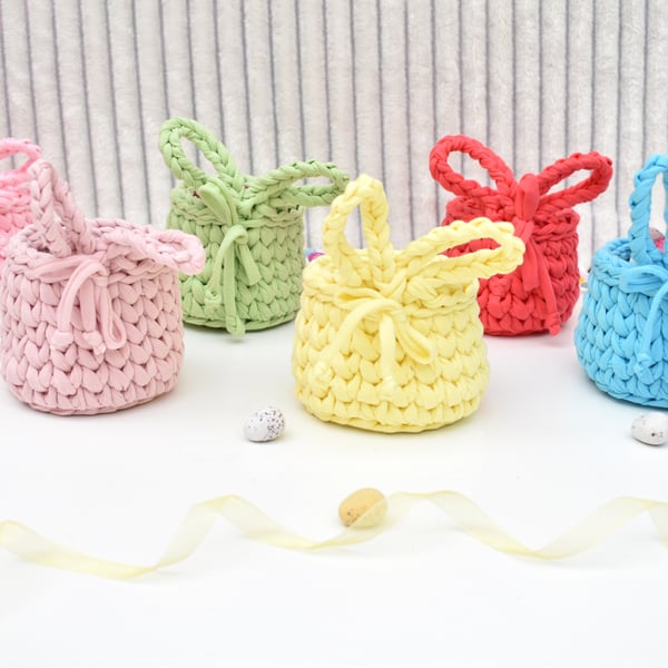 Crochet small Easter basket with bunny ears