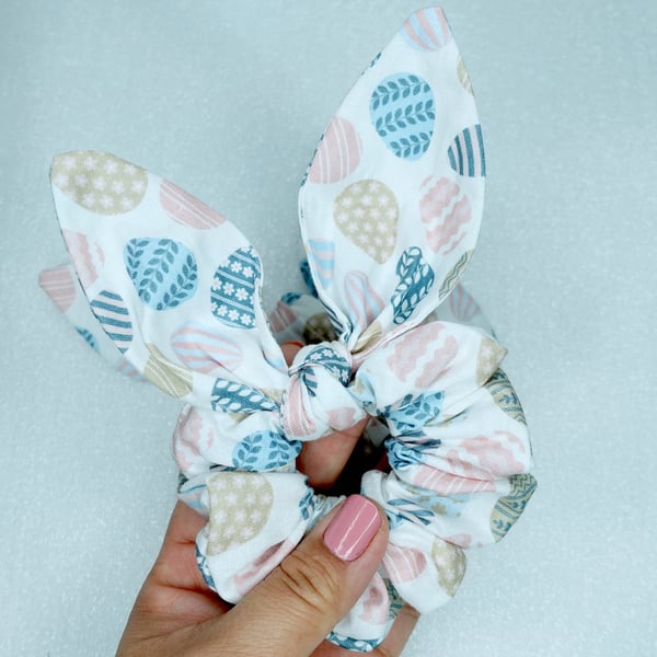Easter Egg Scrunchies, Spring Chick Scrunchies, Scrunchies with Bow