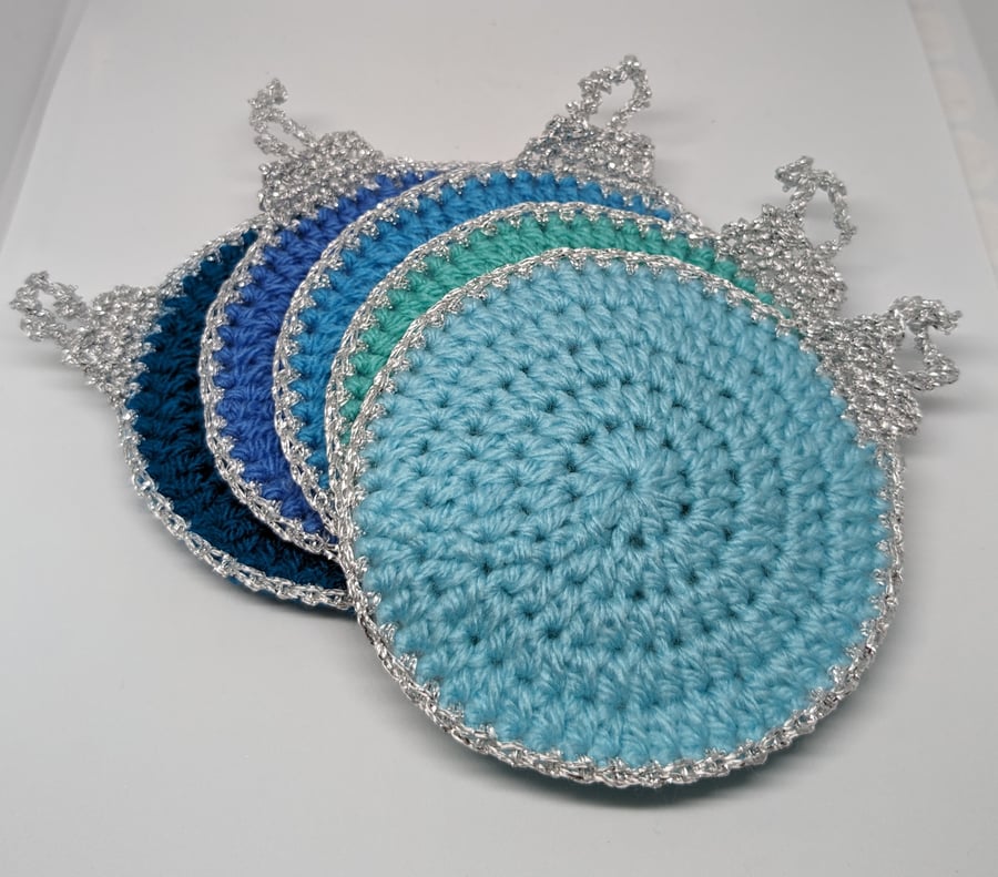 Christmas bauble coaster 