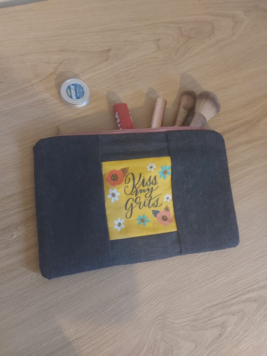 kiss my grits make up bag 