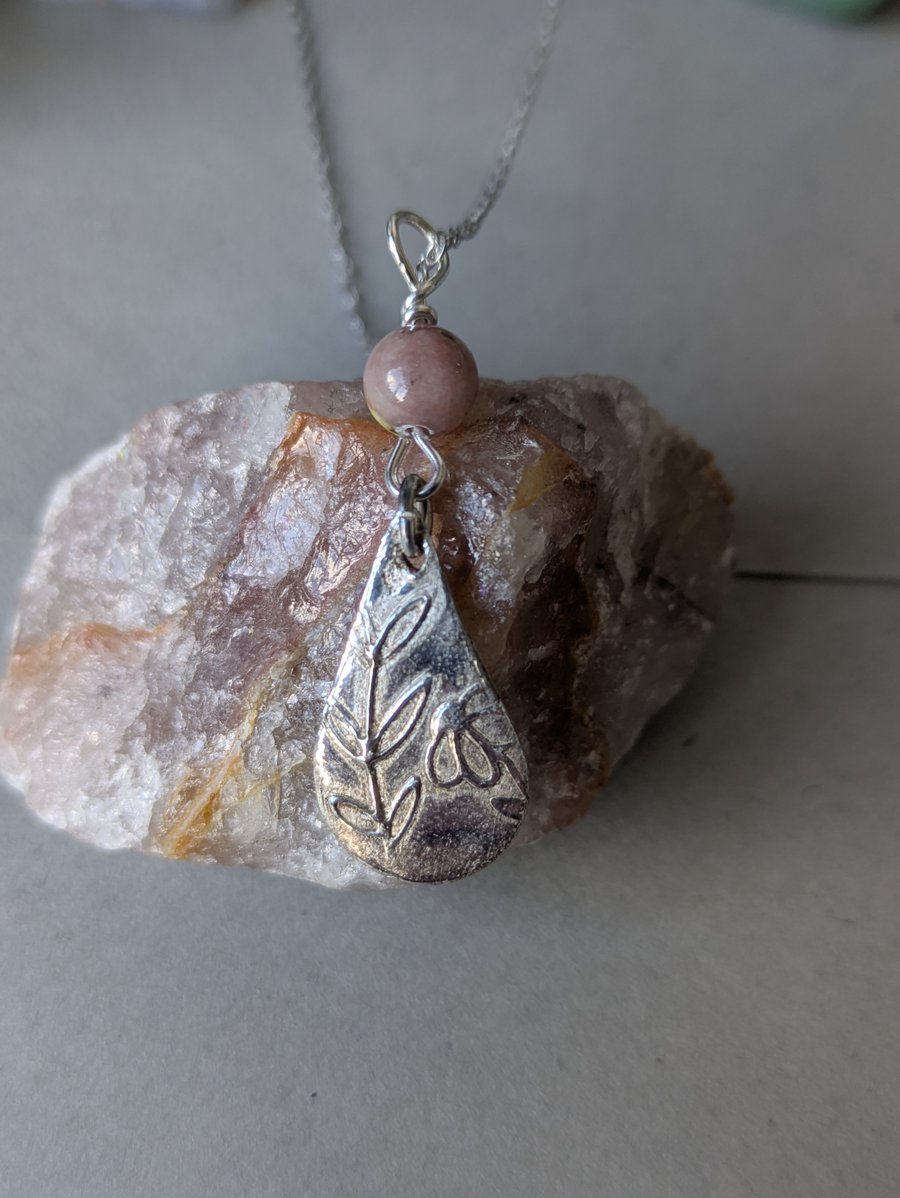 Silver tear drop pendant with lepidolite bead 