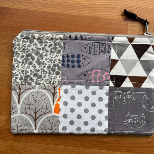 Patchwork Make up Bag in grey