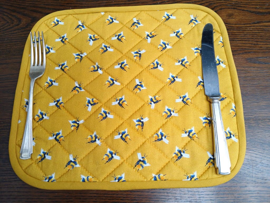 Placemat,  Quilted Heat Resistant, made in 100% Cotton Fabric Gold with Bees