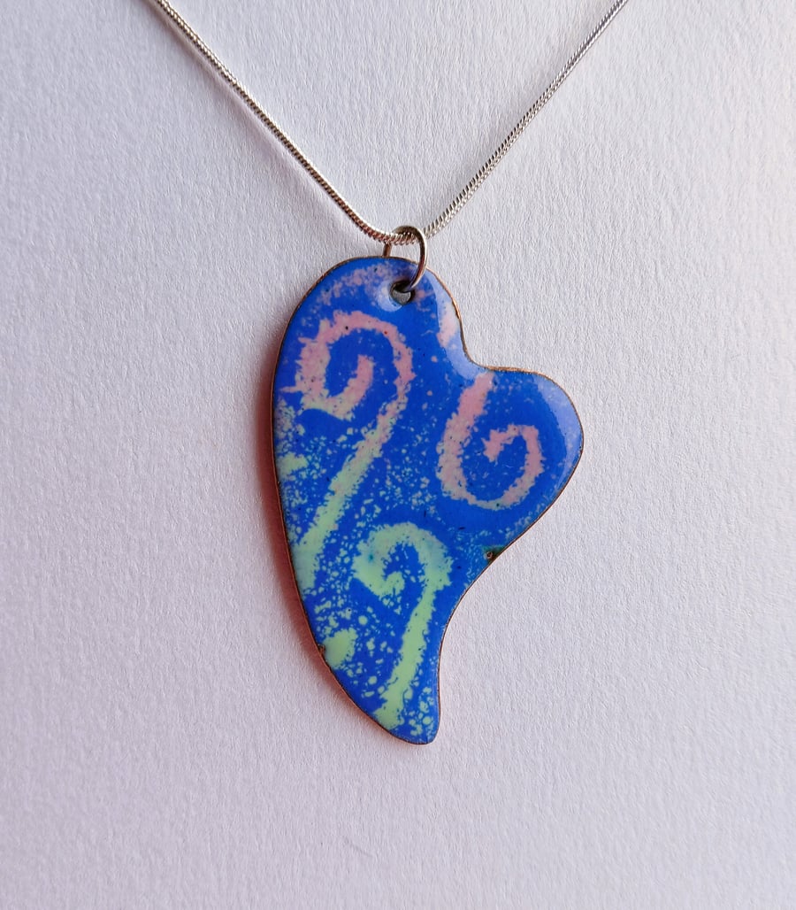 “Swirly, curvy heart” copper enamelled pendant 144