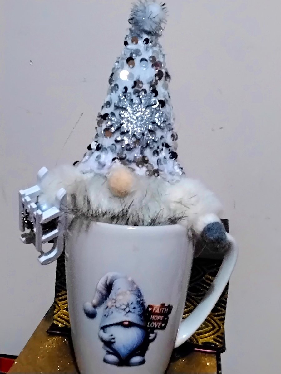 Sparkly White gonk in a gonk Christmas mug