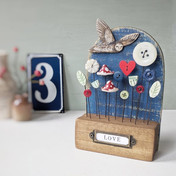 Wildlife Garden with Owl in Wood and Clay