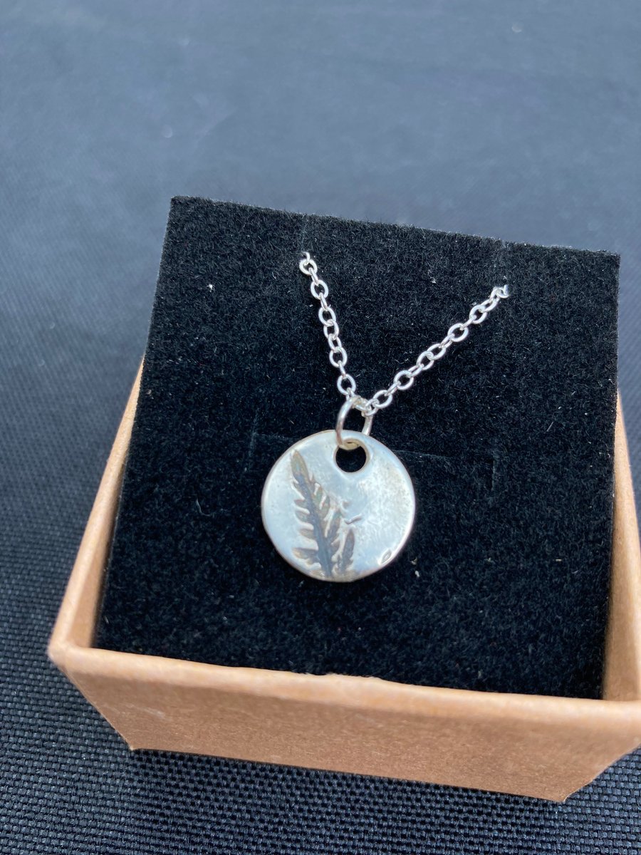 Sterling silver mini fern medallion pendant necklace 