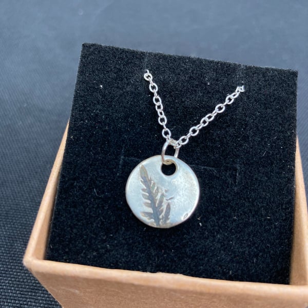 Sterling silver mini fern medallion pendant necklace 