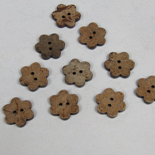 10 Medium 18mm Coconut Shell Flower Buttons