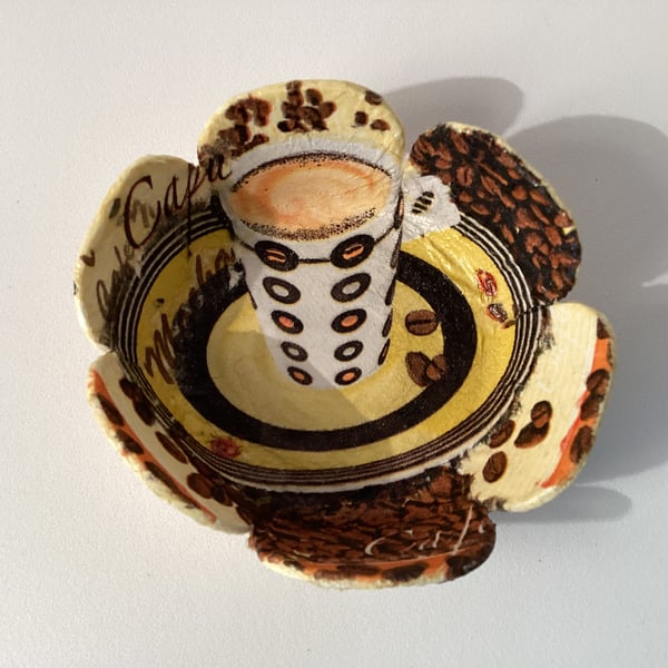 Small Wooden dishes, Decoupaged Daisies, Pink Peonies and Coffee Shop