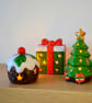 Hand-Painted Christmas Pudding Tea Light Holder -Ceramic Christmas Candle Holder - Image 5