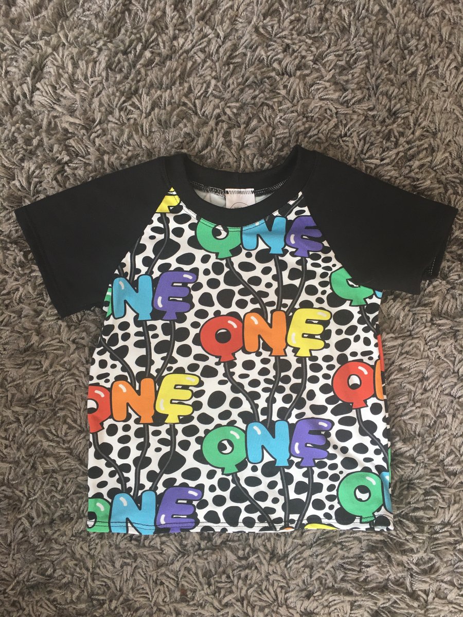 T shirt,  age 1 (one balloons)