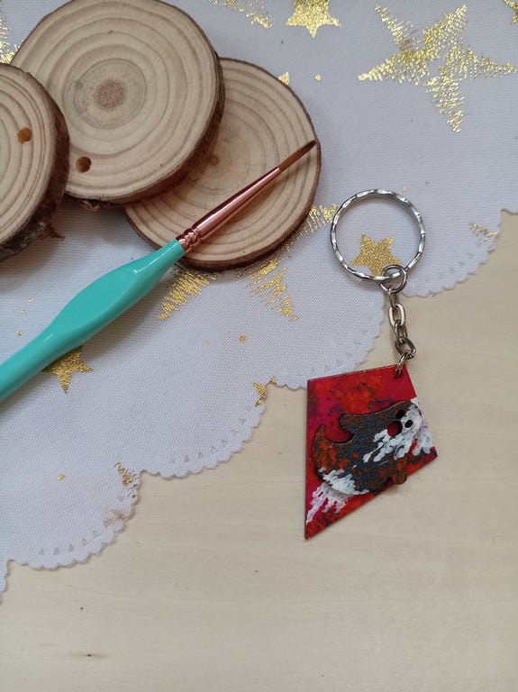 Wooden kite shaped ghost keyring 