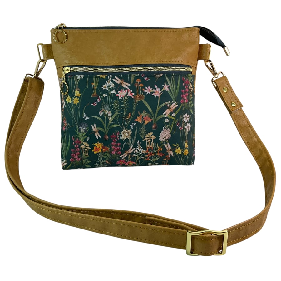 handbag in faux leather and botanical floral print, cottage core, medium size