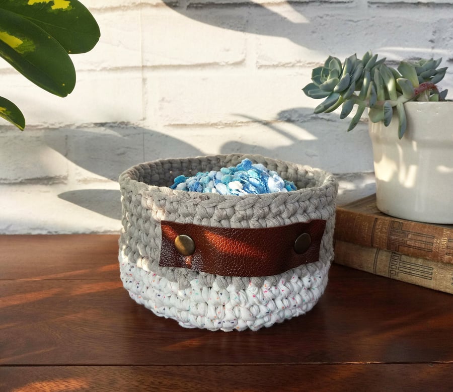 Crochet recycled yarn basket white and beige color with leather handle-1 pcs