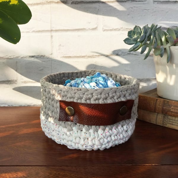 Crochet recycled yarn basket white and beige color with leather handle-1 pcs