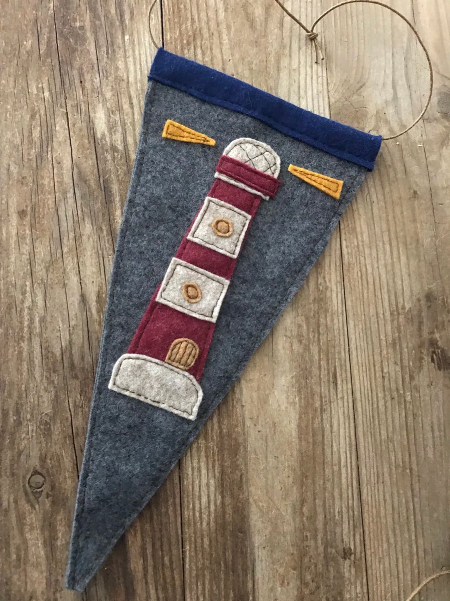 Nostalgic pennant: lighthouse