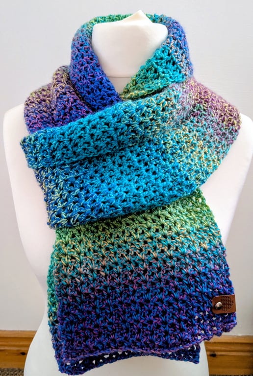 Crochet scarf
