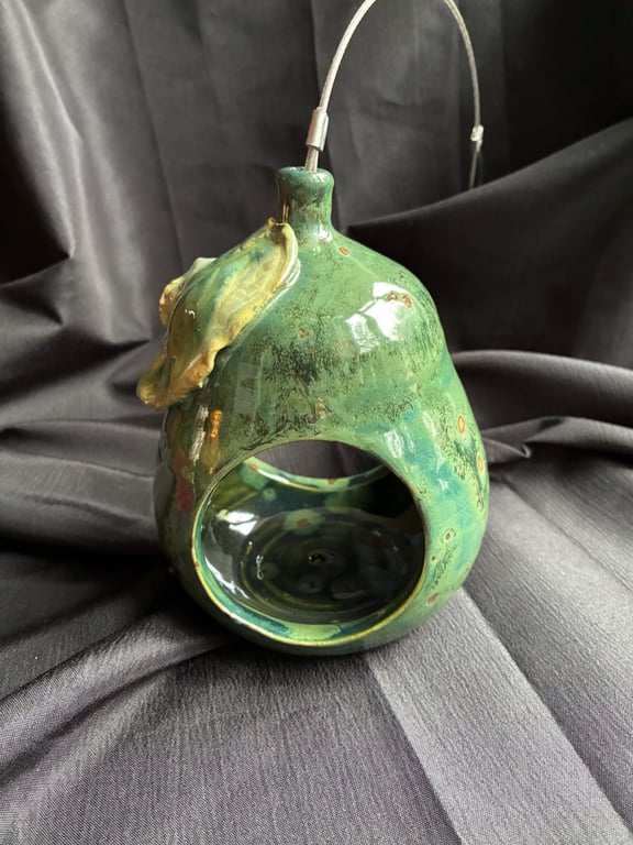 Pear-Shaped bird seed feeder in Mossy Green