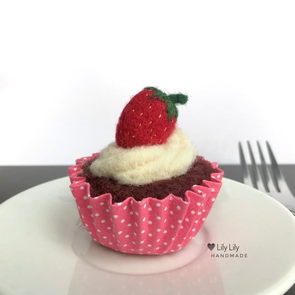 Pin Cushion - Strawberry cupcake