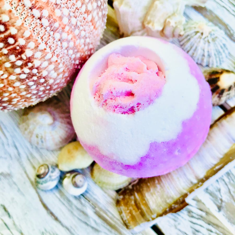 Baby Powder Smoothie Bath Bomb 