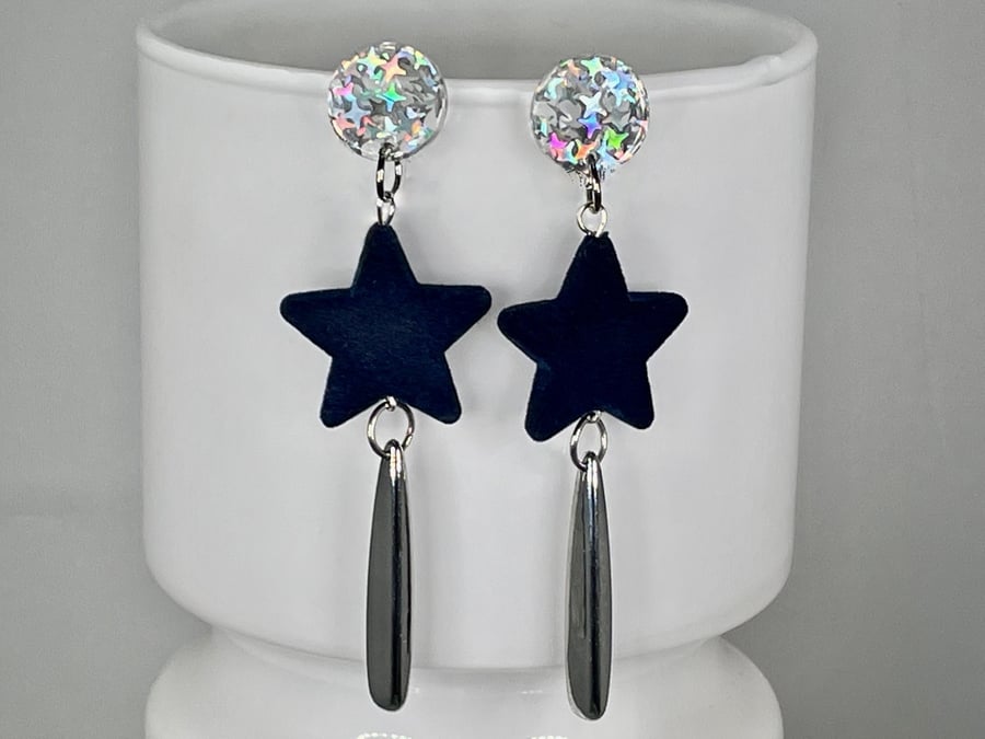 NAVY FLOCK STAR EARRINGS chandelier drop retro chrome