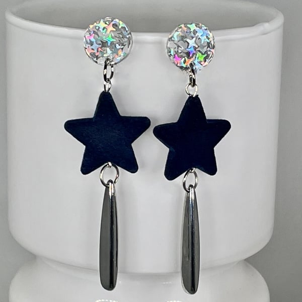 NAVY FLOCK STAR EARRINGS chandelier drop retro chrome