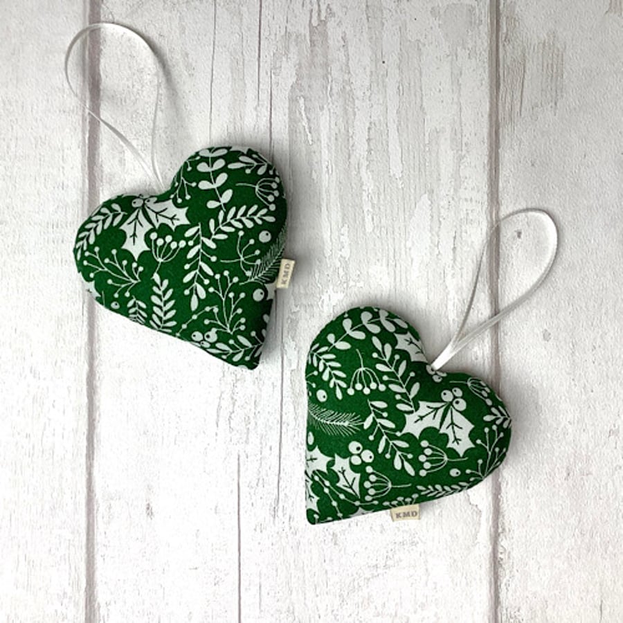 Christmas Hanging Heart - Green Holly