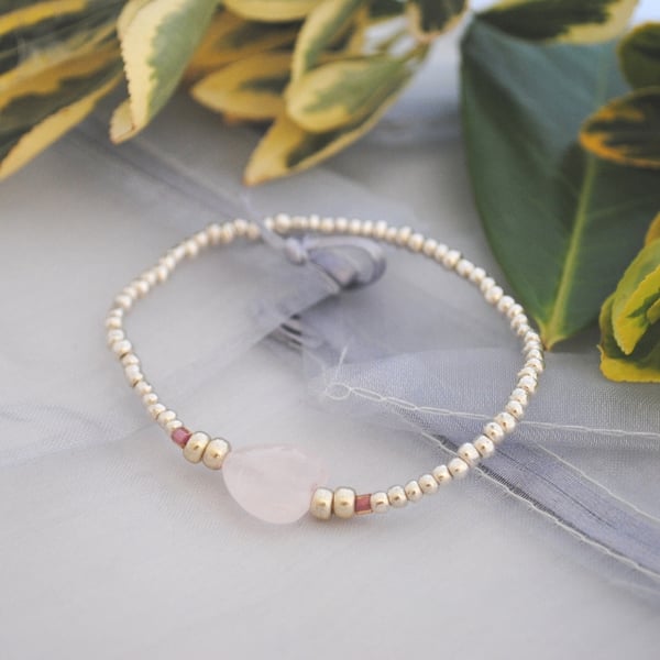Sale-Silver and Rose Quartz heart Stretch bracelet 