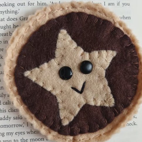 'Mince pie' bookmark hand sewn in wool blend felt.