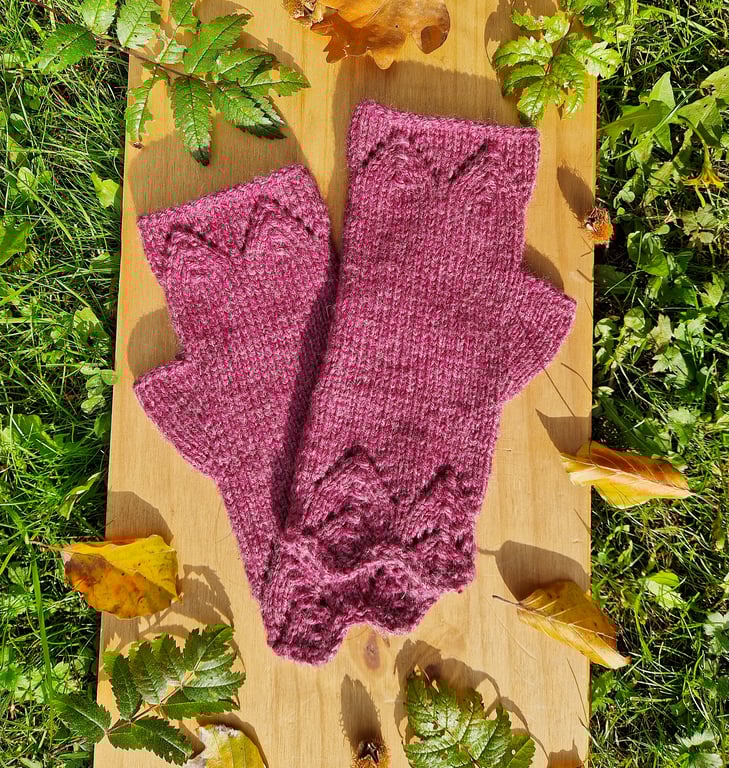 Hand Knitted Heather Purple Lace Fingerless Gloves 
