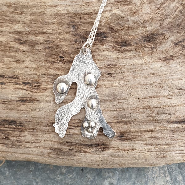 Sterling silver seaweed seashore themed pendant
