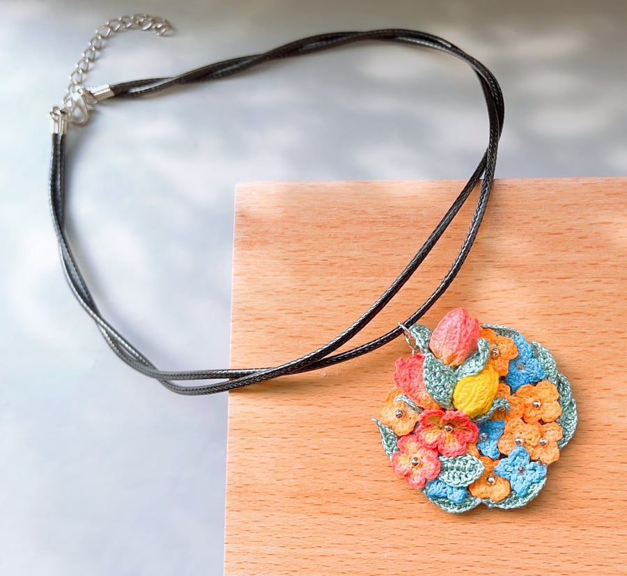 Microcrochet Floral World Pendant 