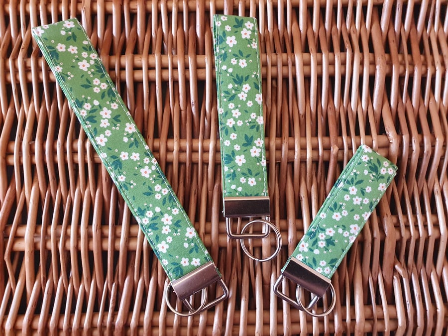 Green Floral Fabric Keyring Fob Wristlet
