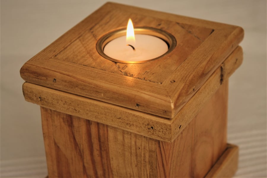 Rustic or Antique pine tealight box 