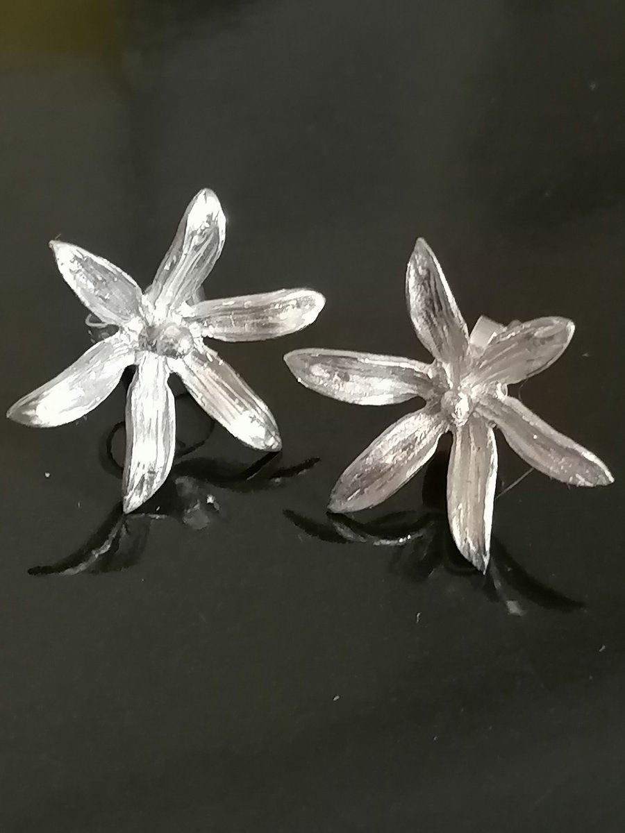 Star of Bethlehem Flower stud earrings made from Silver