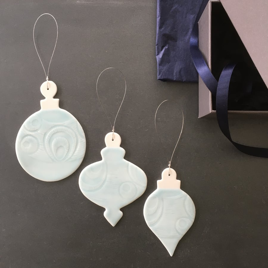 Set of three porcelain Baubles (Baby Blue)