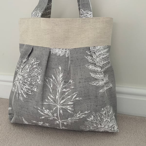 Tote Bag, Pleated Tote Bag, Linen, Hand Bag, Day Bag, Magnetic snap fastening