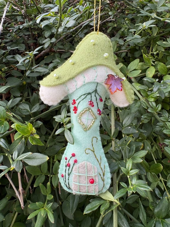 Felt Toadstool House 