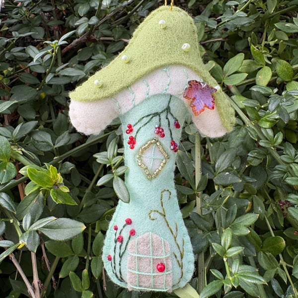 Felt Toadstool House in Mint and Sage 