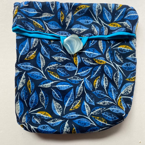 Fully lined button fastening tidy all bag