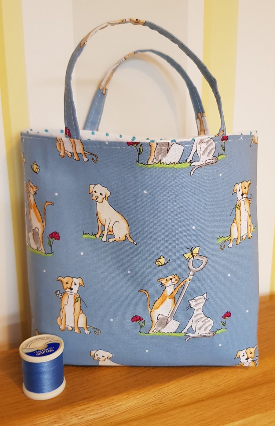 Gardening cats and dogs gift bag