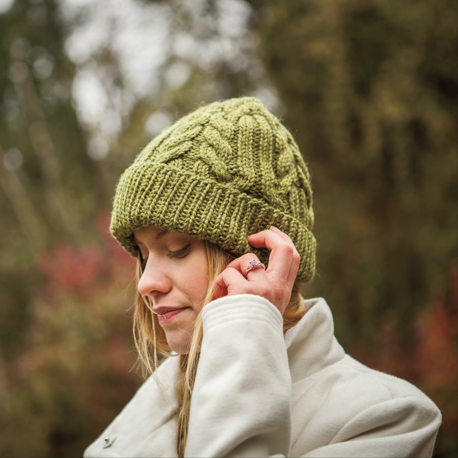 Knitting pattern for cable wool beanie hat