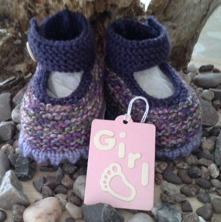 Luxery Girl's Hand Knitted Shoes with wool and cotton 0-6 months