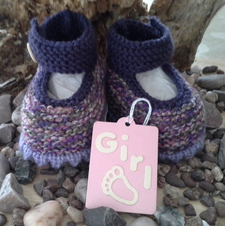 Baby girl sale knitted shoes