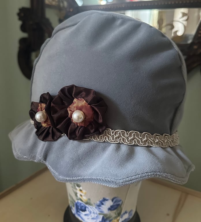 Soft Velvet, Vintage Style, Cloche Flapper Hat